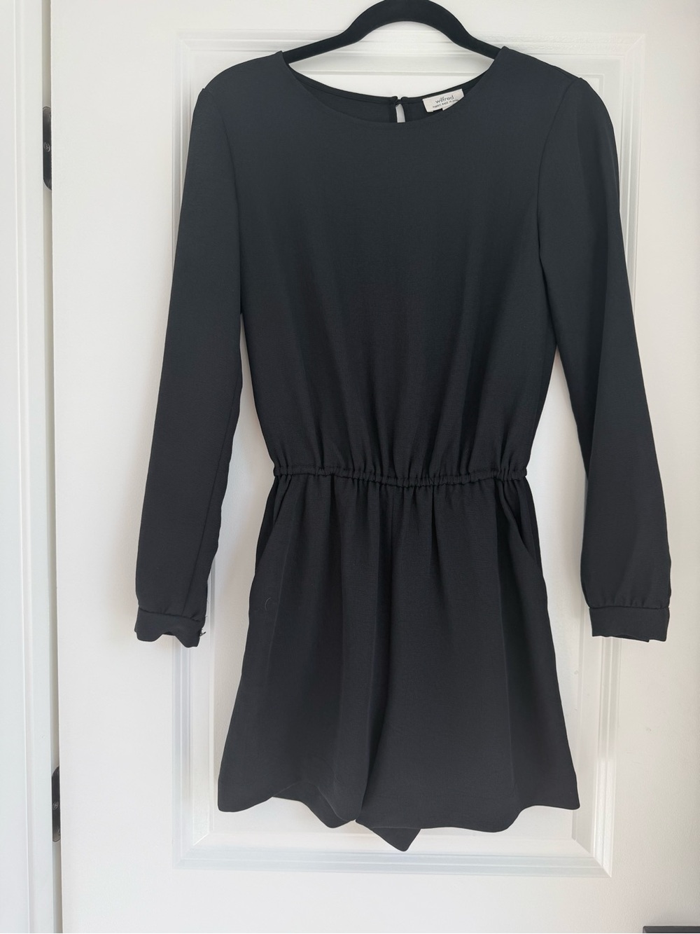Aritzia Wilfred Black Long-Sleeve Elastic Waist Romper